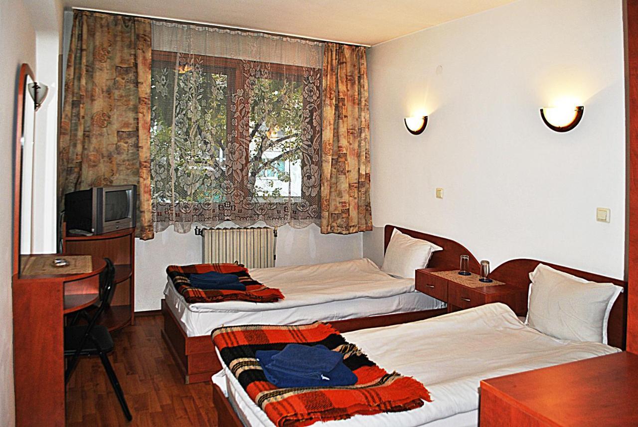 Family Hotel Zora Sofia Exteriör bild